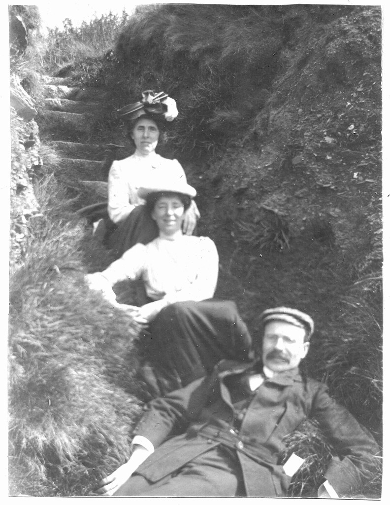 Sarah, Emily and Herbert Griffiths 1904